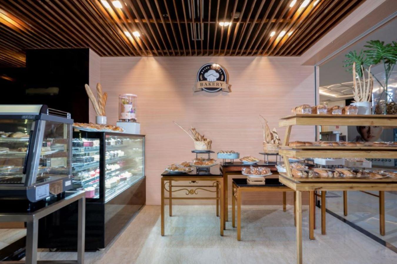 Hotel Ciputra Semarang Managed By Swiss-Belhotel International Exterior photo