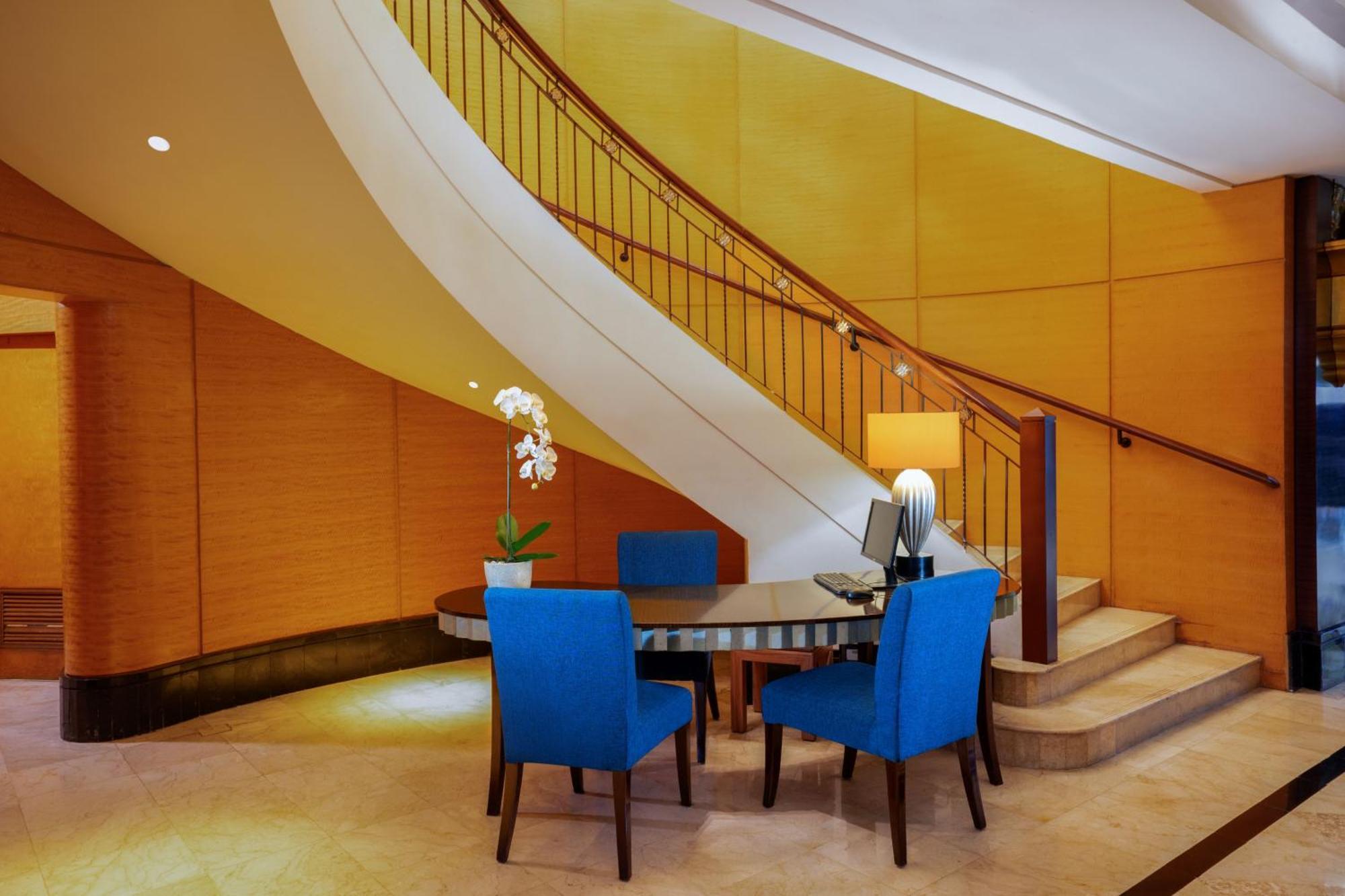 Hotel Ciputra Semarang Managed By Swiss-Belhotel International Exterior photo